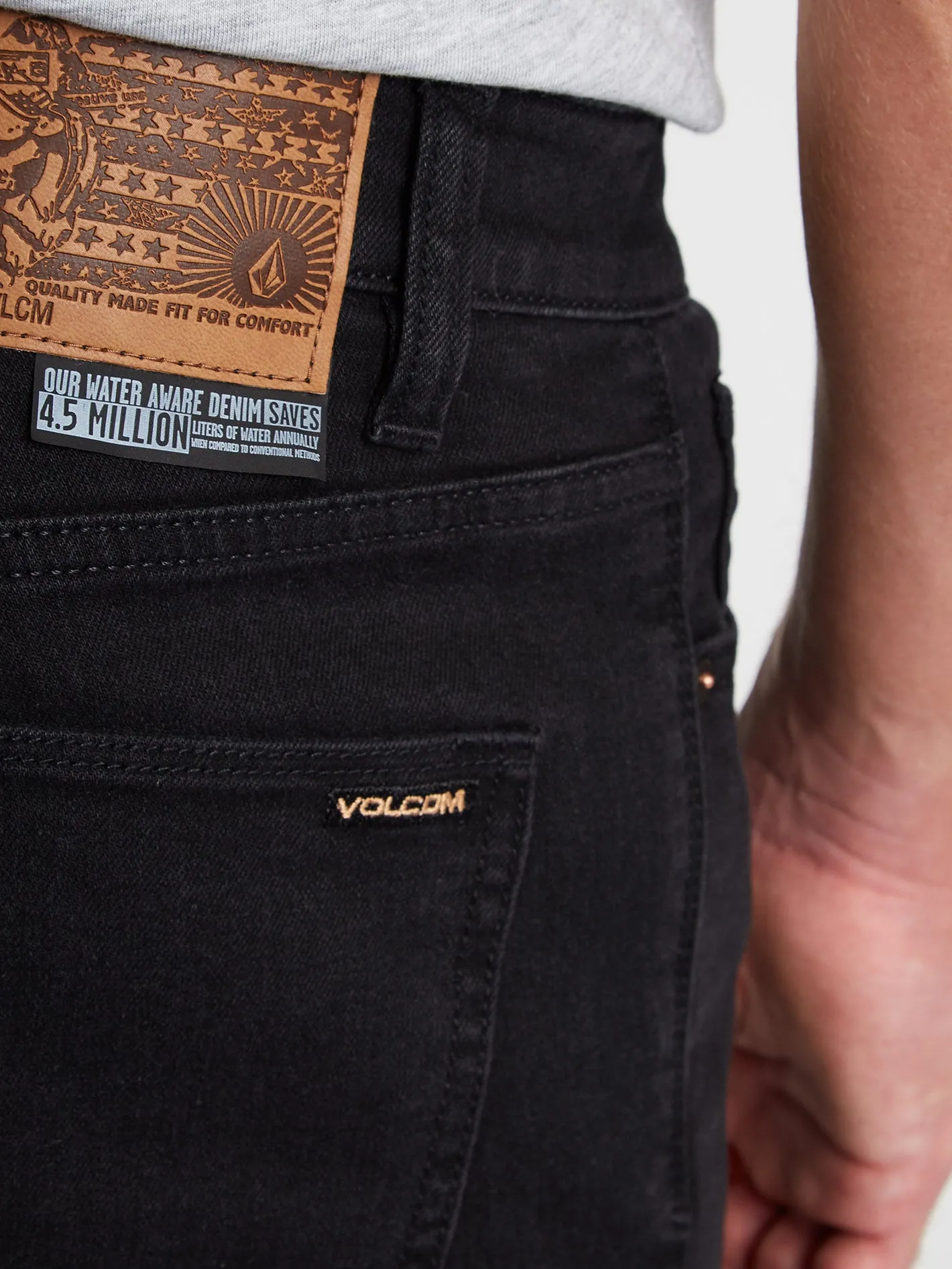 2 X Vorta Tapered Denim - BLACK OUT