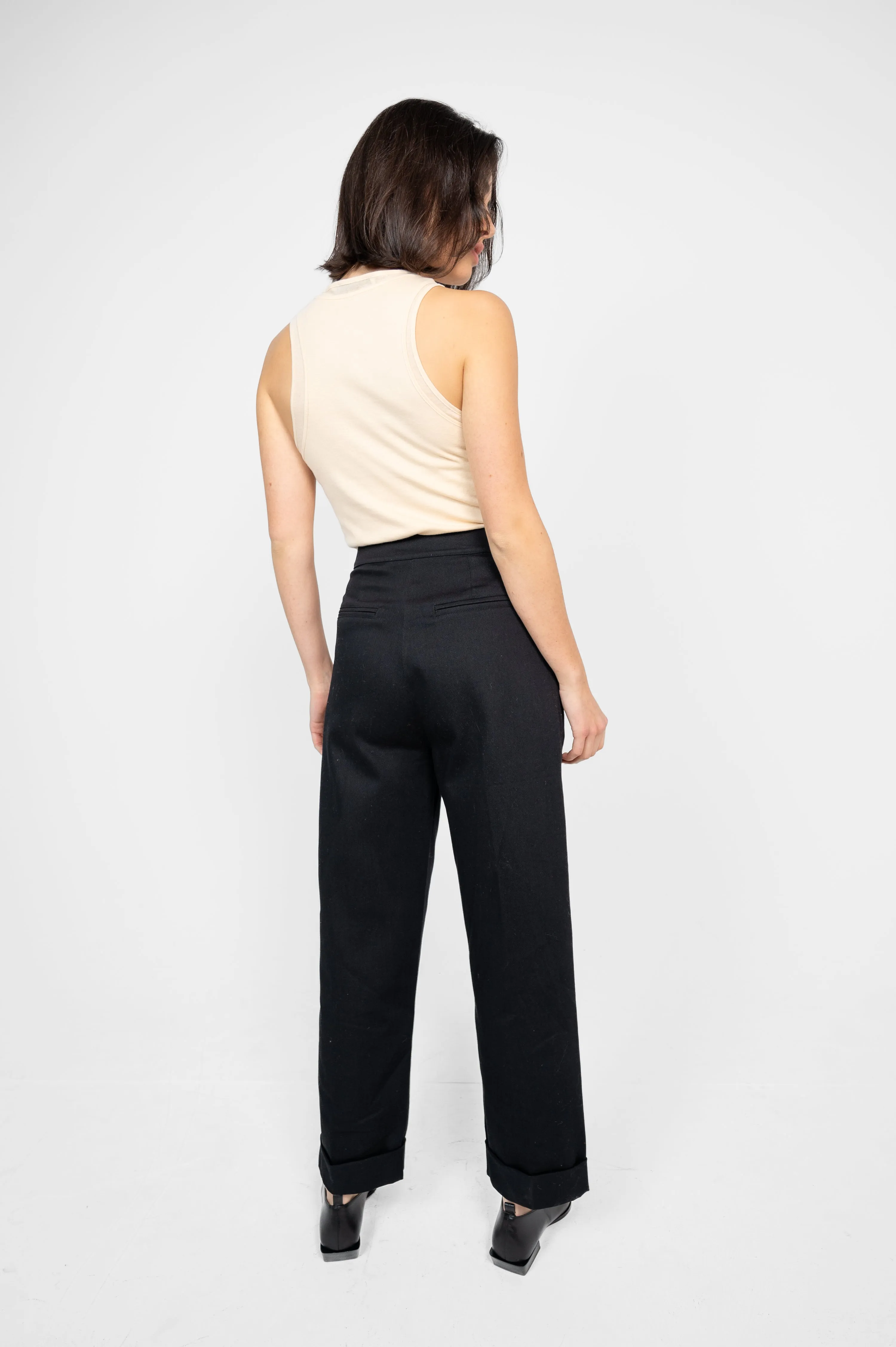 Cropped Pleated Pants Black