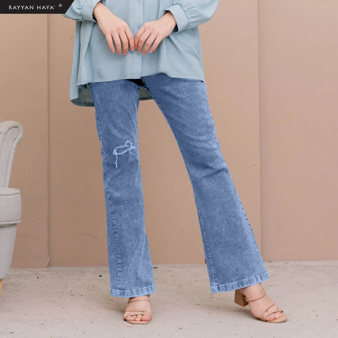 Loose Boot Cut Jeans (Light Blue)