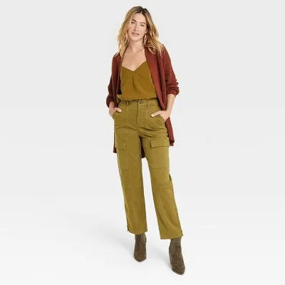 New - Women's High-Rise Loose Fit Utility Cargo Pants - Universal Thread Green 12 Short