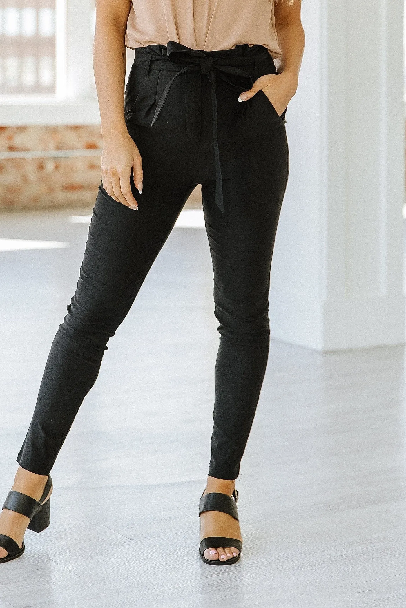 Noelle Tie Waist Pant