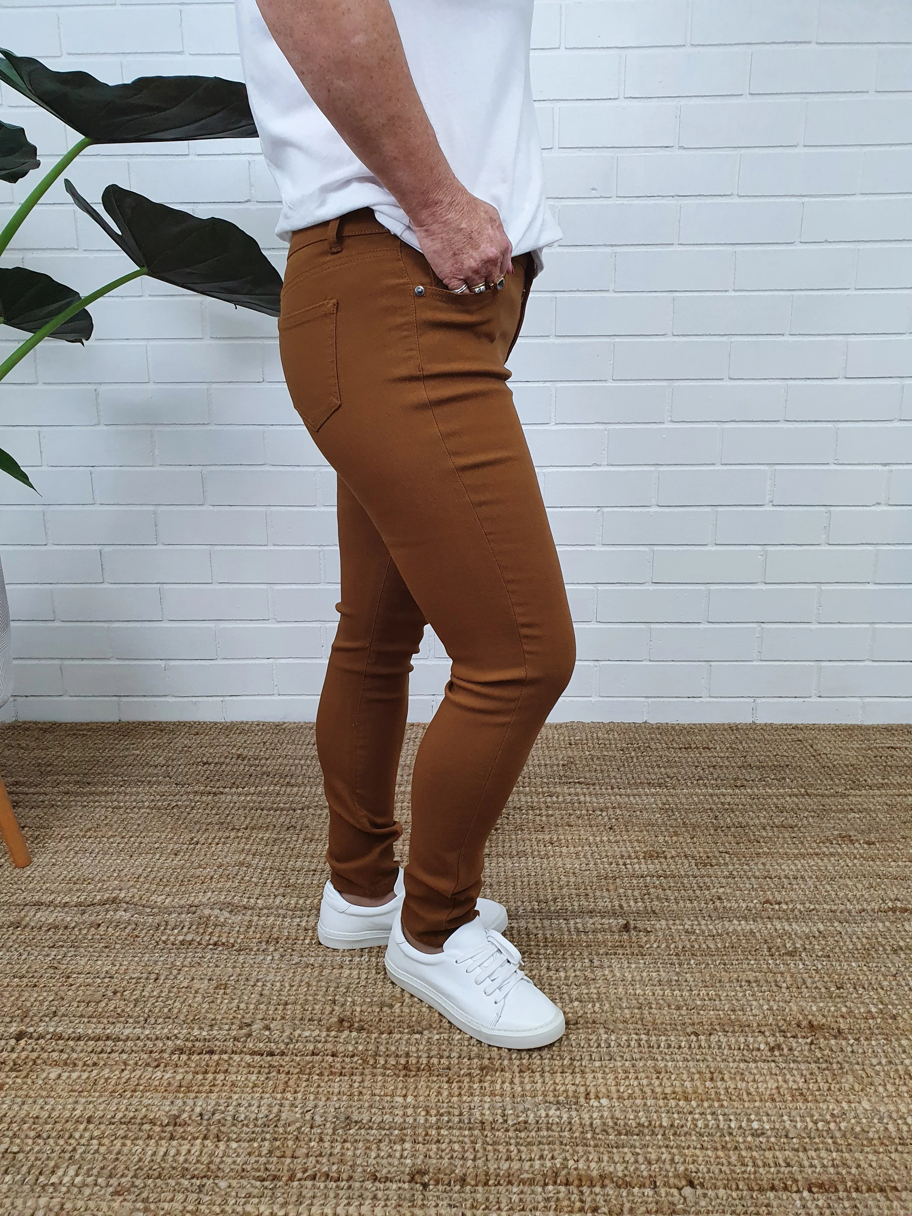 Wakee Stretch Jeans Coffee